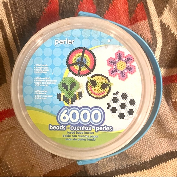 🆕 6,000 perler beads with 4 pegboards DIY arts & crafts - Picture 6 of 17